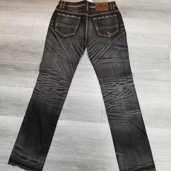 Akoo Jean's - Picture 6 of 10